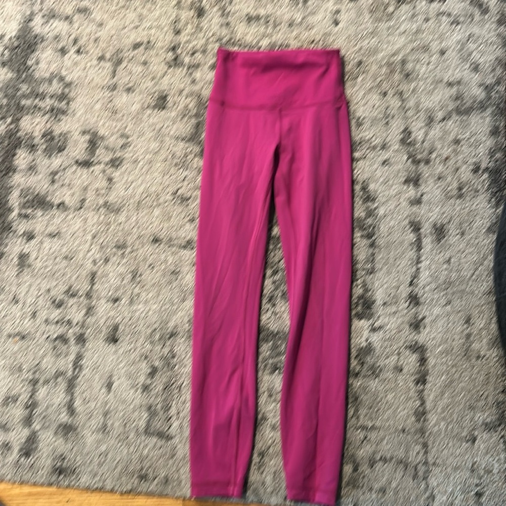 25in Lululemon leggings